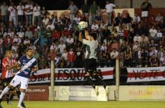 Foto de la galería: En un partido flojito, La Franja rescató un punto