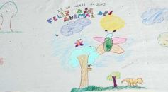 Foto de la galería: Cinco mil chicos pintaron el dibujo más largo del mundo en la costanera