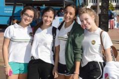 Foto de la galería: Cinco mil chicos pintaron el dibujo más largo del mundo en la costanera