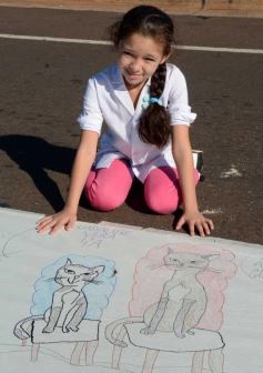 Foto de la galería: Cinco mil chicos pintaron el dibujo más largo del mundo en la costanera