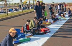 Foto de la galería: Cinco mil chicos pintaron el dibujo más largo del mundo en la costanera