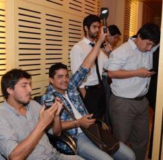 Foto de la galería: El Tribunal Electoral presentó el Móvil Democracia y el nuevo Carnet de Elector Extranjero