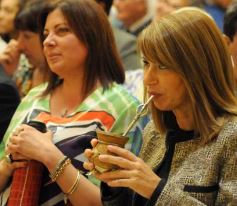 Foto de la galería: El Tribunal Electoral presentó el Móvil Democracia y el nuevo Carnet de Elector Extranjero