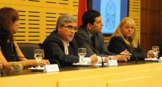 Foto de la galería: El Tribunal Electoral presentó el Móvil Democracia y el nuevo Carnet de Elector Extranjero