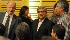 Foto de la galería: El Tribunal Electoral presentó el Móvil Democracia y el nuevo Carnet de Elector Extranjero