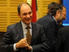 Foto de la galería: El Tribunal Electoral presentó el Móvil Democracia y el nuevo Carnet de Elector Extranjero