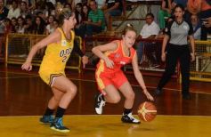 Foto de la galería: Tokio debutó en la Superliga con un triunfo ante Obras