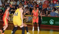 Foto de la galería: Tokio debutó en la Superliga con un triunfo ante Obras