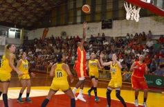 Foto de la galería: Tokio debutó en la Superliga con un triunfo ante Obras