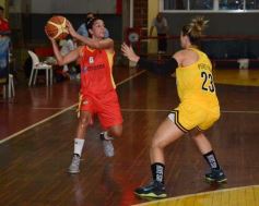 Foto de la galería: Tokio debutó en la Superliga con un triunfo ante Obras