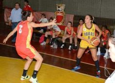 Foto de la galería: Tokio debutó en la Superliga con un triunfo ante Obras