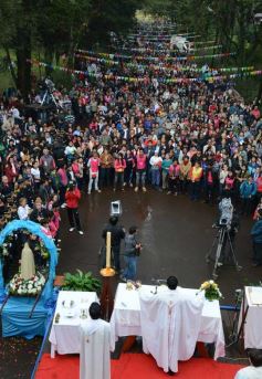 Foto de la galería: Fátima convocó a miles de sus hijos en la tradicional peregrinación