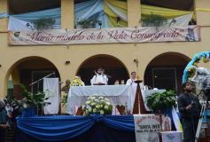 Foto de la galería: Fátima convocó a miles de sus hijos en la tradicional peregrinación