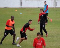 Foto de la galería: Los Zuccarelli asumieron como DT de Guaraní