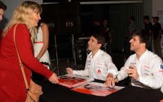 Foto de la galería: Matías Rossi, bien acompañado, en Toyomi