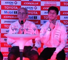 Foto de la galería: Matías Rossi, bien acompañado, en Toyomi