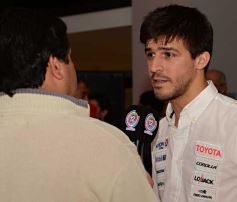 Foto de la galería: Matías Rossi, bien acompañado, en Toyomi