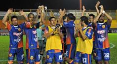 Foto de la galería: No hay mal que dure cien años: Crucero volvió a ganar