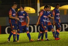 Foto de la galería: No hay mal que dure cien años: Crucero volvió a ganar