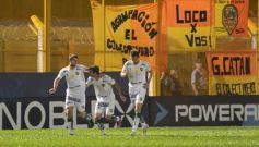 Foto de la galería: No hay mal que dure cien años: Crucero volvió a ganar