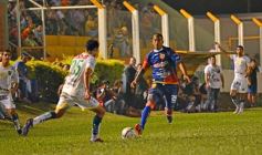 Foto de la galería: No hay mal que dure cien años: Crucero volvió a ganar