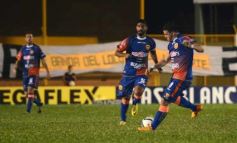 Foto de la galería: No hay mal que dure cien años: Crucero volvió a ganar