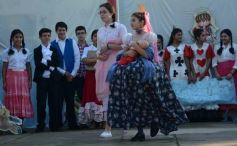 Foto de la galería: Recrearon la gesta de Mayo en el Colegio del Carmen