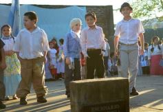 Foto de la galería: Recrearon la gesta de Mayo en el Colegio del Carmen