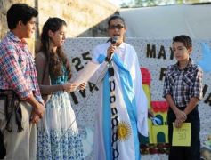 Foto de la galería: Recrearon la gesta de Mayo en el Colegio del Carmen