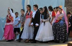 Foto de la galería: Recrearon la gesta de Mayo en el Colegio del Carmen