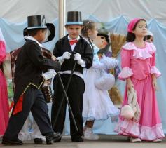 Foto de la galería: Recrearon la gesta de Mayo en el Colegio del Carmen