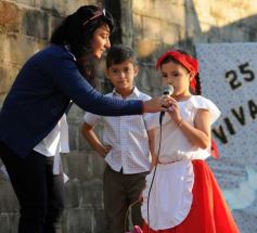 Foto de la galería: Recrearon la gesta de Mayo en el Colegio del Carmen