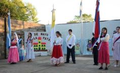 Foto de la galería: Recrearon la gesta de Mayo en el Colegio del Carmen