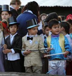 Foto de la galería: Recrearon la gesta de Mayo en el Colegio del Carmen