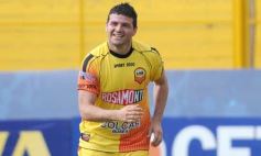 Foto de la galería: El Colectivero se despertó y lo liquidó al Santo