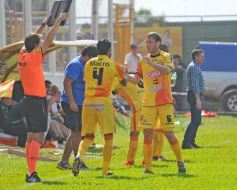 Foto de la galería: El Colectivero se despertó y lo liquidó al Santo