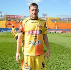 Foto de la galería: El Colectivero se despertó y lo liquidó al Santo