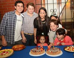 Foto de la galería: Silvina Dávalos festejó el cumple con su gente querida