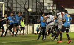 Foto de la galería: Guaraní empató con All Boys en un partido pasado por agua