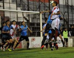 Foto de la galería: Guaraní empató con All Boys en un partido pasado por agua