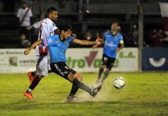 Foto de la galería: Guaraní empató con All Boys en un partido pasado por agua