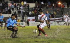 Foto de la galería: Guaraní empató con All Boys en un partido pasado por agua