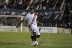 Foto de la galería: Guaraní empató con All Boys en un partido pasado por agua