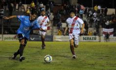 Foto de la galería: Guaraní empató con All Boys en un partido pasado por agua