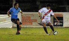 Foto de la galería: Guaraní empató con All Boys en un partido pasado por agua