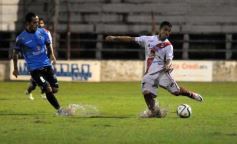Foto de la galería: Guaraní empató con All Boys en un partido pasado por agua