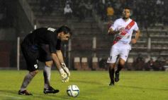 Foto de la galería: Guaraní empató con All Boys en un partido pasado por agua