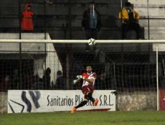 Foto de la galería: Guaraní empató con All Boys en un partido pasado por agua