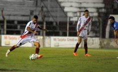 Foto de la galería: Guaraní empató con All Boys en un partido pasado por agua
