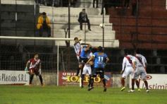 Foto de la galería: Guaraní empató con All Boys en un partido pasado por agua